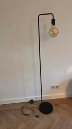 Zwarte staande lamp - vloerlamp incl. lichtbron, Ophalen, Zo goed als nieuw, Metaal, 100 tot 150 cm