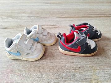 2 paar Nike baby schoenen maat 17 en maat 19