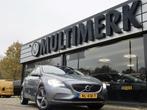 Volvo V40 1.5T3 Nordic+ AutomaatDealer onderhouden,trekhaak, Auto's, Volvo, 65 €/maand, 4 cilinders, 700 kg, Leder en Stof