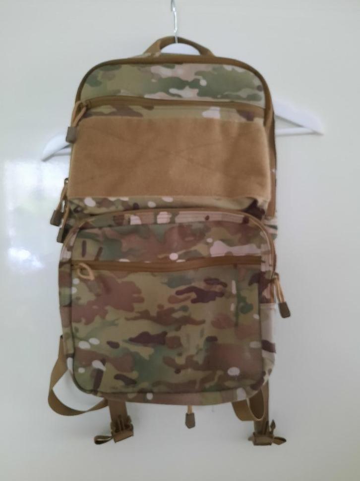 Camouflage rugzak,Tactische outdoor rugzak, Verzamelen, Militaria | Algemeen, Landmacht, Overige typen, Nederland, Ophalen