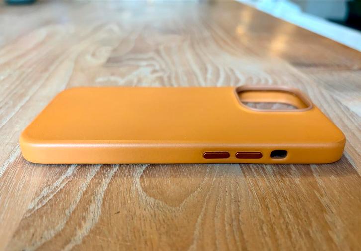 iPhone 13 Pro Hoesje - Leer, Telecommunicatie, Mobiele telefoons | Hoesjes en Frontjes | Apple iPhone, Zo goed als nieuw, Hoesje of Tasje