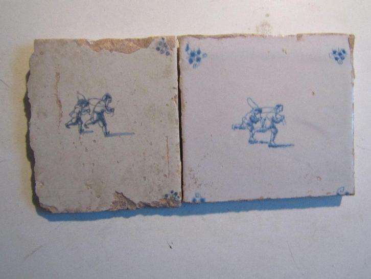 twee antieke tegels met touwtje springende kinderen, Antiek en Kunst, Antiek | Wandborden en Tegels, Ophalen of Verzenden