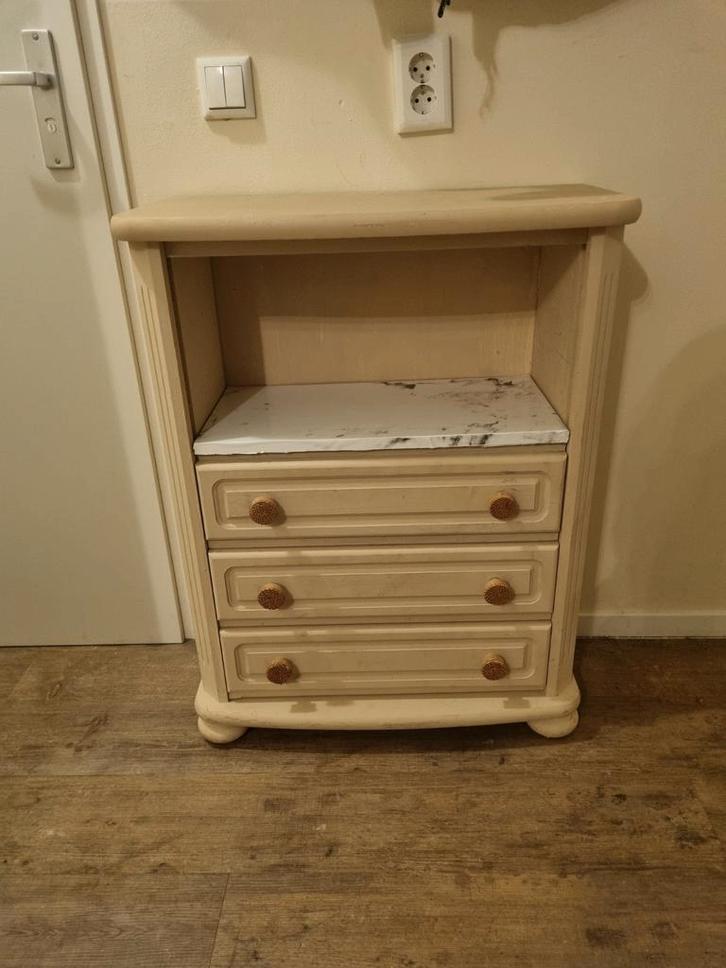 Gratis kastje, Huis en Inrichting, Kasten | Ladekasten, Gebruikt, Minder dan 100 cm, 50 tot 100 cm, 25 tot 50 cm, Ophalen