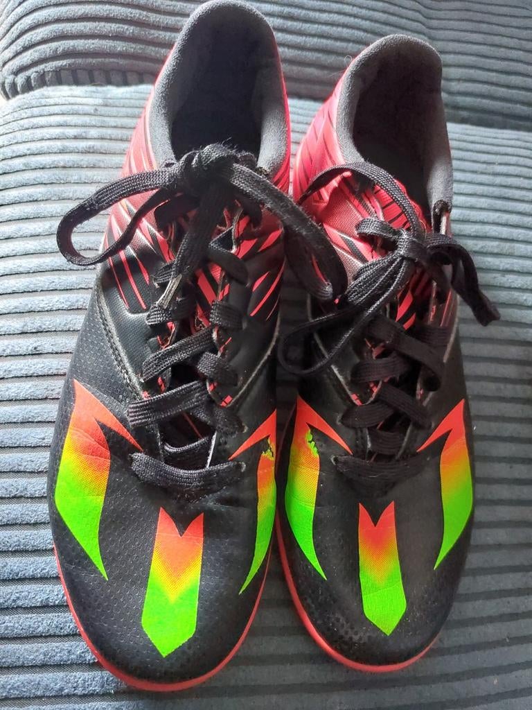 Adidas zaalschoenen / gymschoenen maat 40, Kinderen en Baby's, Kinderkleding | Schoenen en Sokken, Adidas, Gebruikt, Ophalen of Verzenden