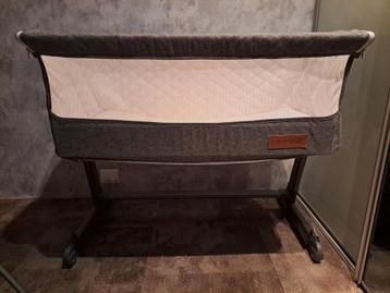 Co sleeper met matras beschikbaar voor biedingen