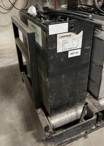 Rollerbaan met Tractiebatterij (Hoppecke 24V - 375Ah) beschikbaar voor biedingen