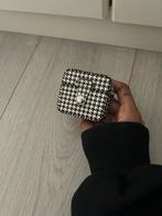 Apple Airpod Cover Black Aesthetic (3e Generatie), Ophalen of Verzenden, Zo goed als nieuw