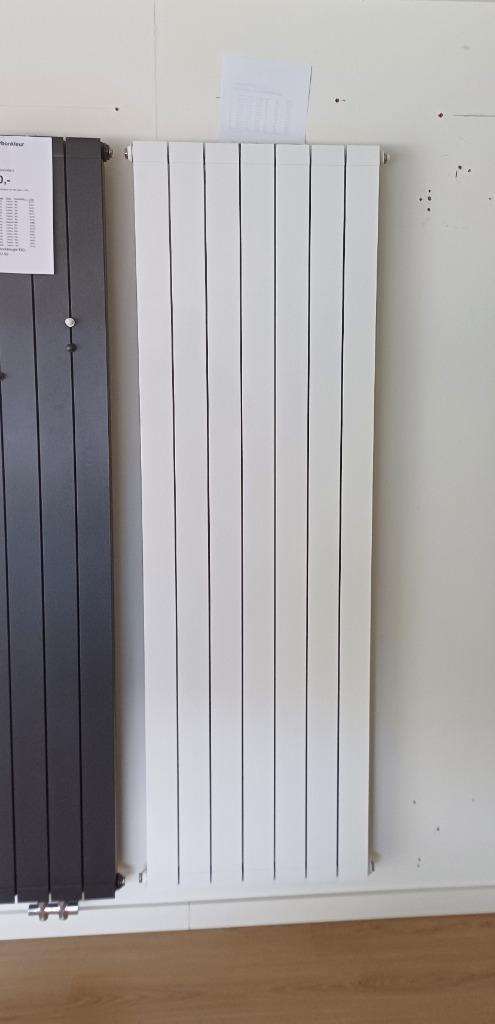 designradiator 1830W 185*50cm aluminium ook bovenaansluiting, Doe-het-zelf en Verbouw, Verwarming en Radiatoren, Nieuw, Radiator