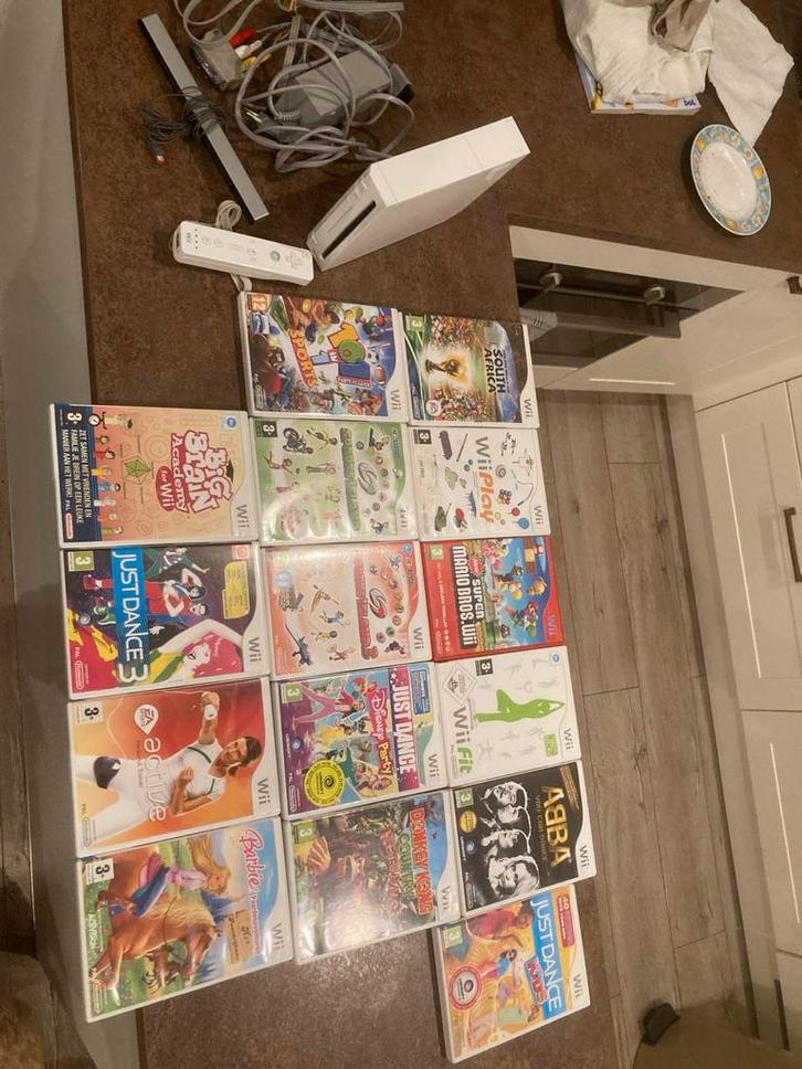 Nintendo Wii Console + 15 Games onder andere mario, Spelcomputers en Games, Games | Nintendo Wii, Gebruikt, Overige genres, 3 spelers of meer