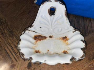 Emaille wit zeepbakje beschikbaar voor biedingen