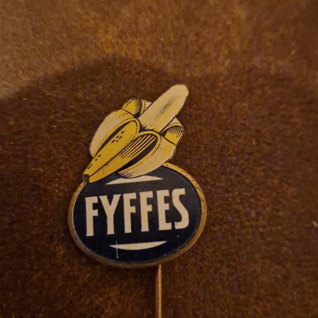 SPELDJE Fyffes, Verzamelen, Speldjes, Pins en Buttons, Ophalen of Verzenden, Zo goed als nieuw, Merk