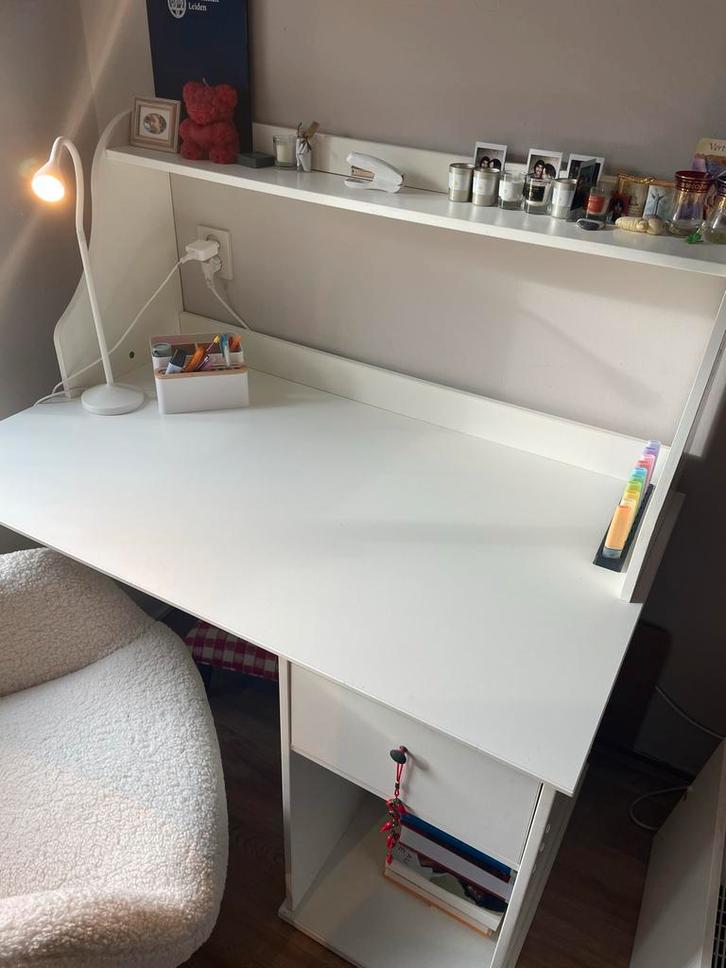 Ikea Bureau met Opzetstuk - Makkelijk te vervoeren, Huis en Inrichting, Bureaus, Gebruikt, Bureau, Ophalen of Verzenden