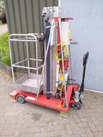 Hoogwerker/ verticale mast lift / personenlift, Doe-het-zelf en Verbouw, Steigers, Ophalen, Gebruikt, Overige typen, 5 meter of hoger