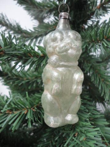 Mooie zeer oude glazen kerstbal van +- 1900 zittend hondje  beschikbaar voor biedingen