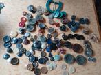 Oude, vintage knopen, Hobby en Vrije tijd, Naaien en Fournituren, Ophalen of Verzenden, Gebruikt, Knoop of Knopen