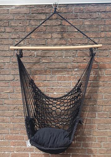 Hangmat hangstoel zwart macrame
Belasting maximaal 120 kg

I beschikbaar voor biedingen