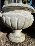 Grote betonnen bloempotten, Tuin en Terras, Bloempotten, 40 cm of meer, Rond, Ophalen of Verzenden, Tuin