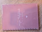 0-12 maanden baby boek. NIEUW, Ophalen of Verzenden, Nieuw