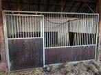 3 paardenboxen (ongeveer 3x4 meter), Dieren en Toebehoren
