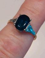 Unieke 18 kt geel- en witgouden ring met solitaire saffier, 18 tot 19, Blauw, Ophalen of Verzenden, Met edelsteen