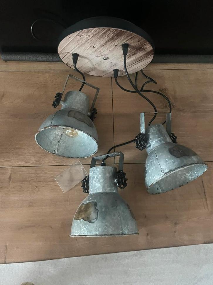 Nieuwe Industriële Hanglamp met 3 Spots, Huis en Inrichting, Lampen | Hanglampen, Nieuw, 75 cm of meer, Metaal, Ophalen of Verzenden