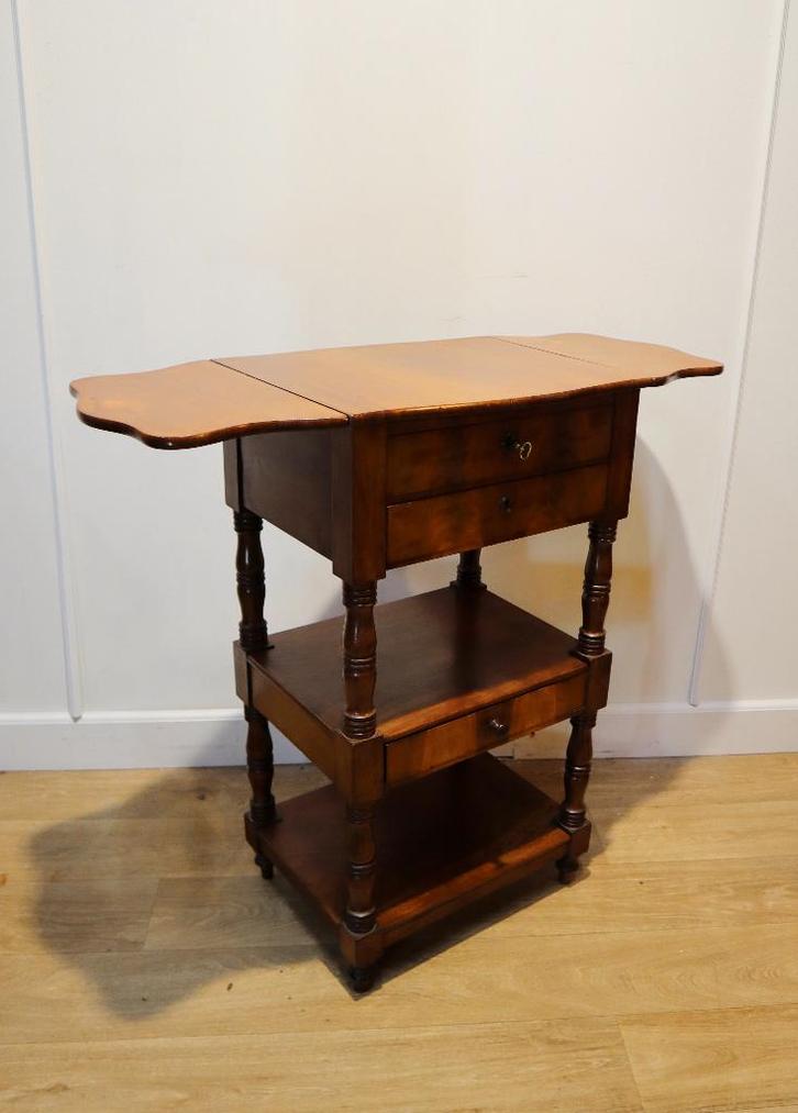 Antiek wandtafeltje met zijbladen en 3 laden, 19e eeuw, Antiek en Kunst, Antiek | Meubels | Tafels, Ophalen of Verzenden