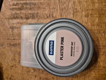 Tester plaster pink beschikbaar voor biedingen