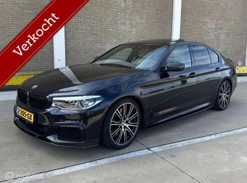Full Option BMW M550i xDrive Panorama Massage Head Up ACC beschikbaar voor biedingen