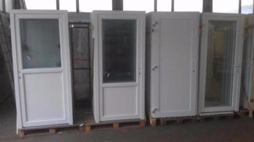 Kunststof Deuren met Kozijn uit voorraad in diverse maten!!!, Doe-het-zelf en Verbouw, Deuren en Horren, Nieuw, Buitendeur, Glas
