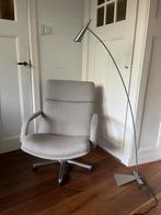 Hala Zeist Vloerlamp - Design Klassieker, Huis en Inrichting, Lampen | Vloerlampen, Ophalen, Gebruikt, Minimalistisch, Metaal