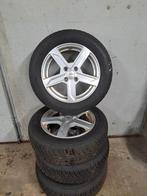 Set winterbanden Toyota yaris orgineel, Auto-onderdelen, Gebruikt, 15 inch, 175 mm, Banden en Velgen