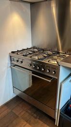 Smeg gasfornuis inclusief achterwand en afzuigkap, Ophalen, Zo goed als nieuw, Gas, Vrijstaand