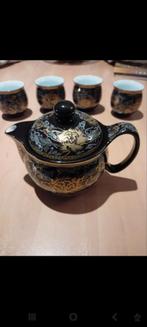 Chinese theepot met 4 kommetje., Ophalen of Verzenden