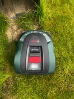 Robot grasmaaier bosch Indego xs 300 met gaarge., Tuin en Terras, Robotmaaiers, Ophalen, Zo goed als nieuw, Minder dan 20 cm, Met regensensor