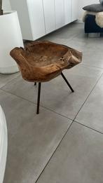 Teakhouten bijzettafel uit 1 stuk hout gemsajt met 3 poten, Ophalen, Zo goed als nieuw, Hout, Minder dan 55 cm