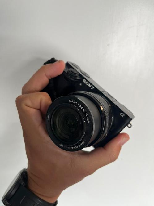 Sony a6000 digitale camera met lens!, Audio, Tv en Foto, Videocamera's Digitaal, Zo goed als nieuw, Camera, Geheugenkaart, Sony