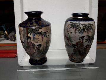 2 ANTIEKE SATSUMA MINIATUUR VAASJES hoog 12,5 cm PERFECTE ST beschikbaar voor biedingen