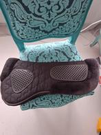 Nieuwe zadelpad met anti slip en bont, Ophalen, Zo goed als nieuw