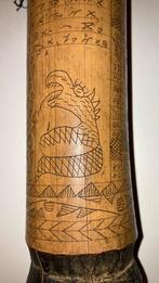 Batak Container Kalender Lang 37 cm. Sumatra Indonesië, Antiek en Kunst, Kunst | Niet-Westerse kunst, Verzenden
