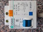 Aardlek schakelaar 63 amp 30 ma of bliksem beveliger, Ophalen of Verzenden, Zo goed als nieuw, Schakelaar
