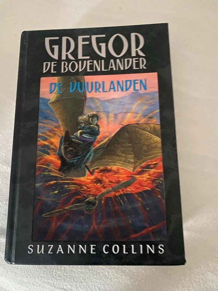 Gregor de Bovenlander - De Vuurlanden, Boeken, Fantasy, Zo goed als nieuw, Ophalen of Verzenden