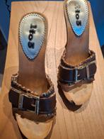 Vintage Houten Kleppertjes met Hak - Bruin, Kleding | Dames, Schoenen, Bruin, Ophalen of Verzenden, Zo goed als nieuw, Schoenen met hoge hakken