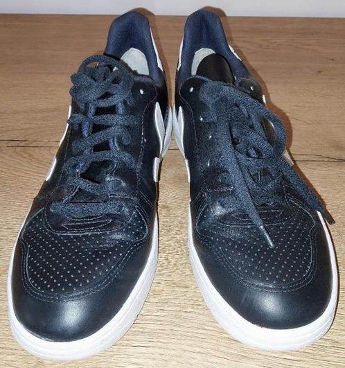 VEJA laag TOP HEREN SNEAKERS zwart/wit maat 43 ZGAN, Kleding | Heren, Schoenen, Zo goed als nieuw, Sneakers of Gympen, Overige kleuren
