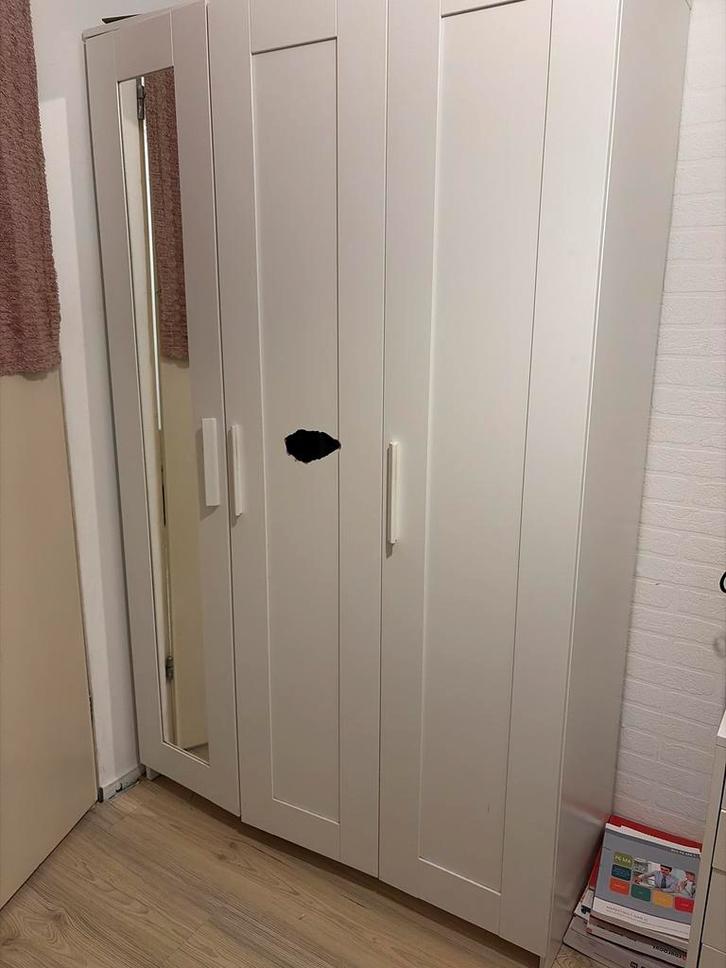 3-deurs kledingkast (defect), Huis en Inrichting, Kasten | Kledingkasten, Gebruikt, 200 cm of meer, 150 tot 200 cm, 50 tot 75 cm