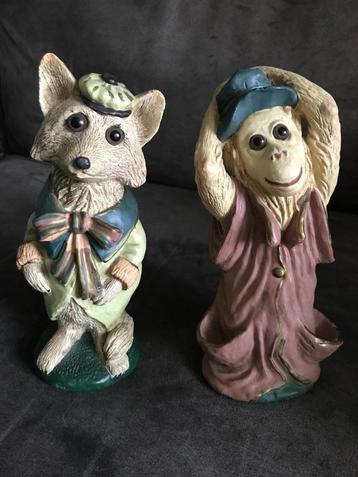 Vintage / Antieke Beeldjes van een Aap en een Vos. beschikbaar voor biedingen