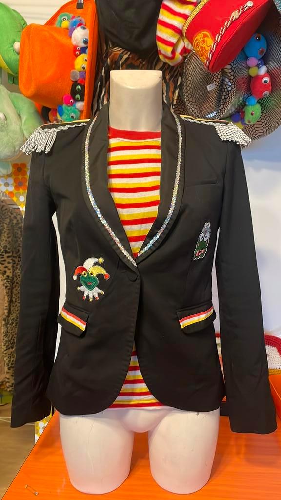 Jas dames oeteldonk maat 36, Kleding | Dames, Carnavalskleding en Feestkleding, Zo goed als nieuw, Kleding, Carnaval, Maat 36 (S)