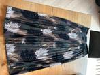 Dames plooirok bloemen print one size, Maat 38/40 (M), Ophalen of Verzenden, Gedragen, Onder de knie
