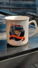 Mok 25 jaar koningin, Verzamelen, Koninklijk Huis en Royalty, Ophalen, Zo goed als nieuw, Servies