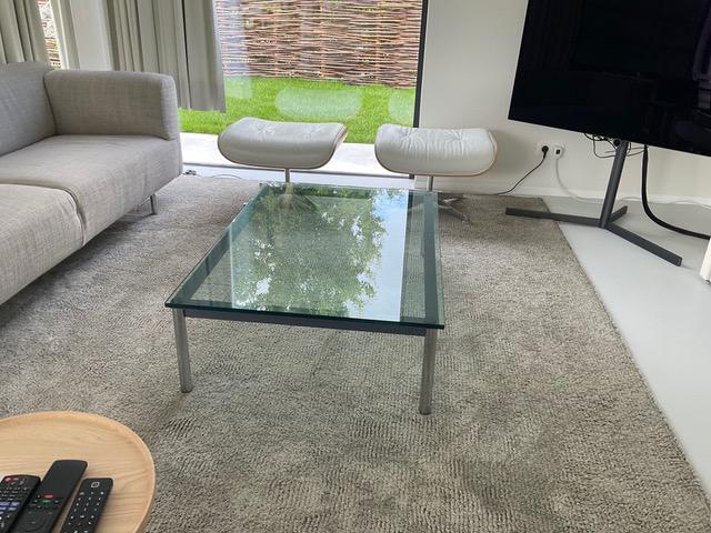 Cassina Le Corbusier Lage buisvormige salontafel LC - 10 P, Huis en Inrichting, Tafels | Salontafels, Zo goed als nieuw, Minder dan 50 cm