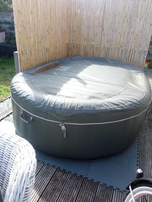 LAY-Z SPA MAURITIUS 6-8 personen. € 400,-, Tuin en Terras, Bubbelbaden en Hottubs, Zo goed als nieuw, Opblaasbaar, Afdekzeil, Grondzeil